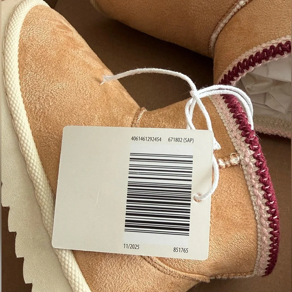 Lily & Dan Toddler Girl’s 9/10 Tan Beige Cozy Ankle Boots Faux Leather Suede New